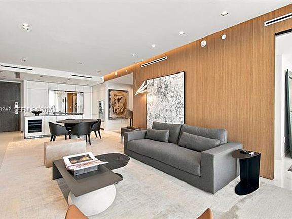 2nd image of 300 Biscayne Blvd #5105W
