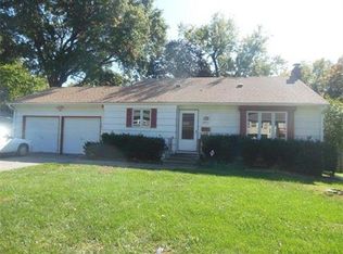 9301 W 76th Ter, Overland Park, KS 66204