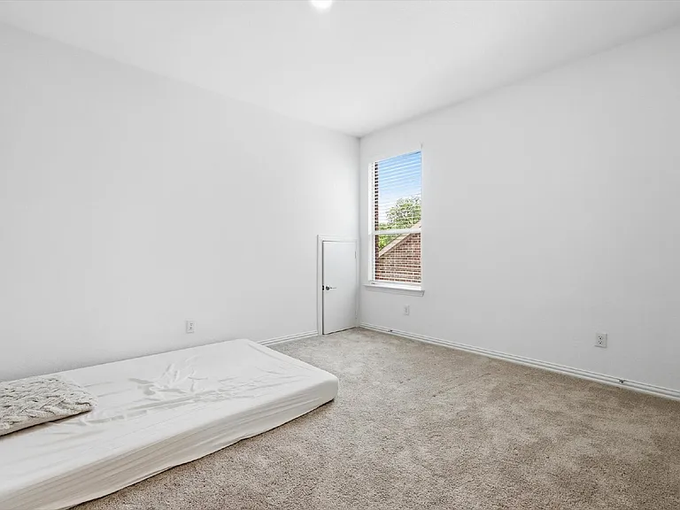 8309 Gray Squirrel Ln — Photo 11