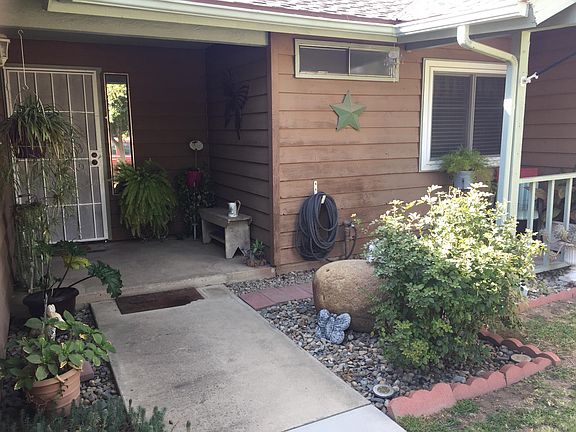 4th image of 2529 N Charter Oak Ct