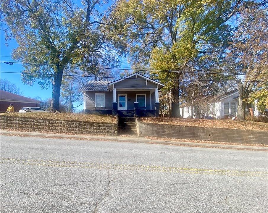 1st image of 304 Salem St