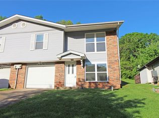 1775 Sparrow Point Ln, Fenton, MO 63026