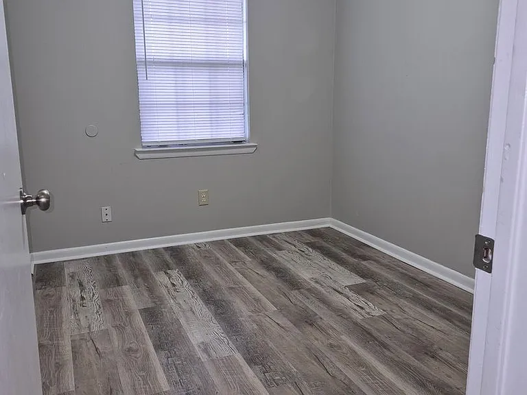 242 Garden Cir — Photo 18