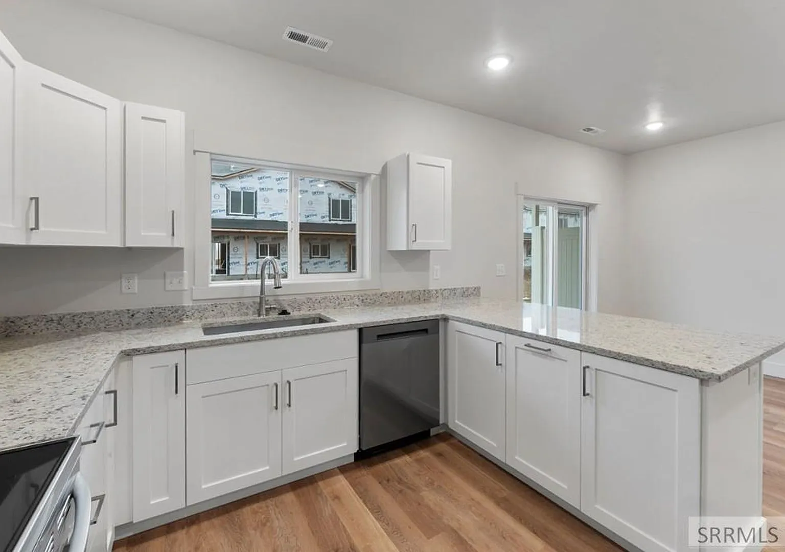 Polished 3BR Townhome in the Heart of Sugar City — Photo 4