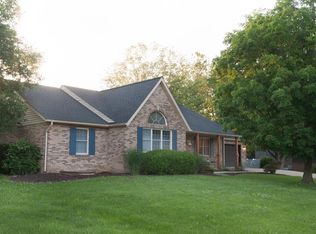 54 Lindenleaf Ln, Belleville, IL 62223
