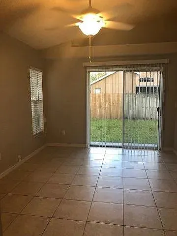 1063 Royal Oaks Dr — Photo 7