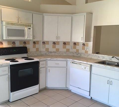 3rd image of 174 Kings Pond Ave