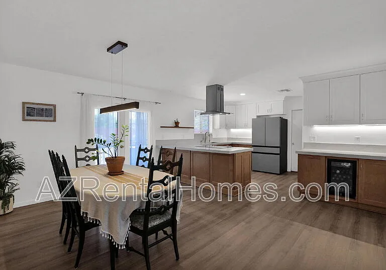 1745 W Capri Ave — Photo 5