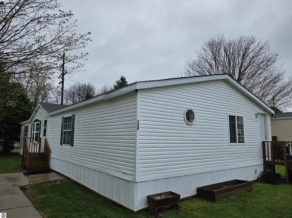 5232 E Broadway Rd Lot 159, Mount Pleasant, MI 48858