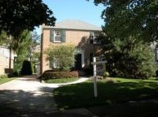 350 Harris Ave, Clarendon Hills, IL 60514