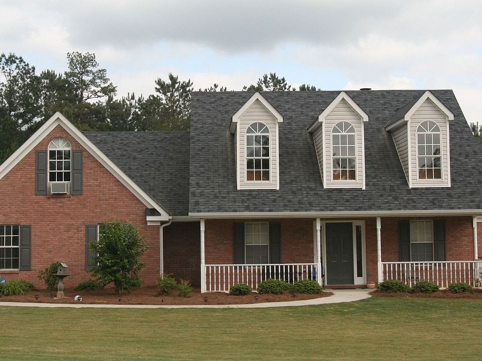 Comfortably, beautiful home near McDonough in Ola school district.