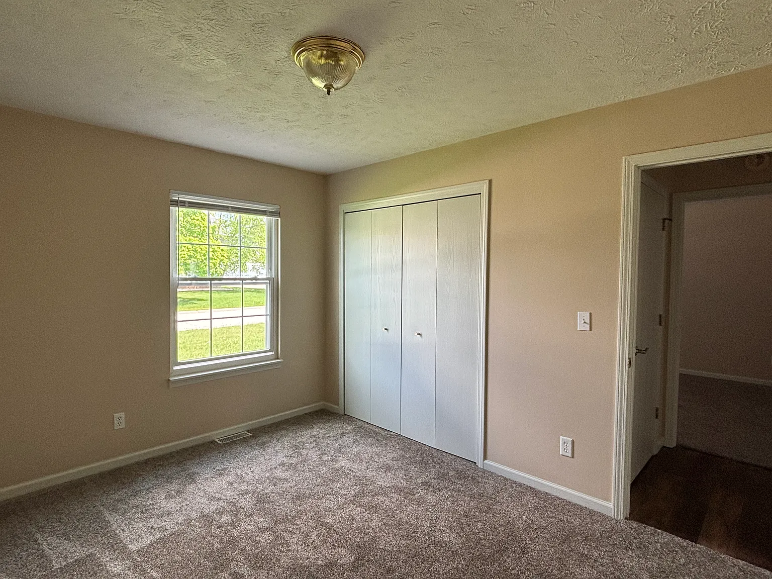 2 bed, 1020 sqft, $1,140 — Photo 4