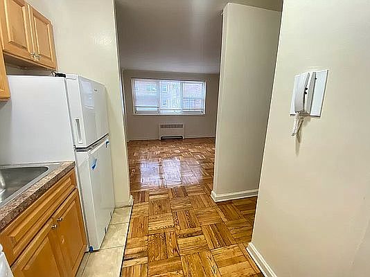 5th image of 166-05 Highland Ave #2L