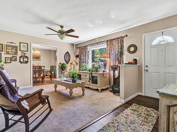 3rd image of 5545 Deer Park Dr