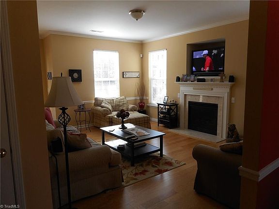 3rd image of 6228 Elderbush Dr