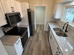112 N West St, Fenton, MI 48430