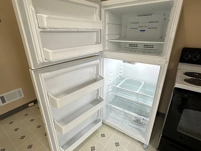 EZ - 202 Triplex — Photo 8