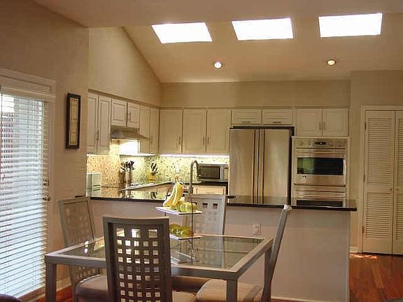 5th image of 6404 Wrenwood Dr
