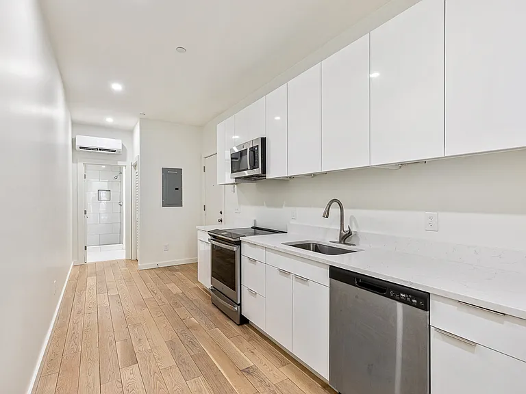 71 Richmond St #5 — Photo 16