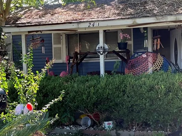 2416 S San Antonio St, Pearland, TX 77581