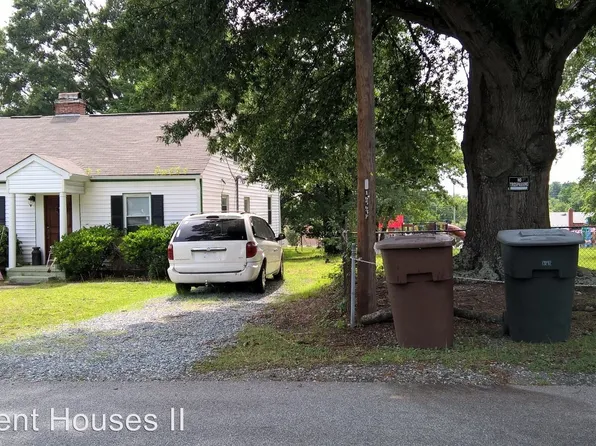 703 Holt Ave, Greensboro, NC 27405