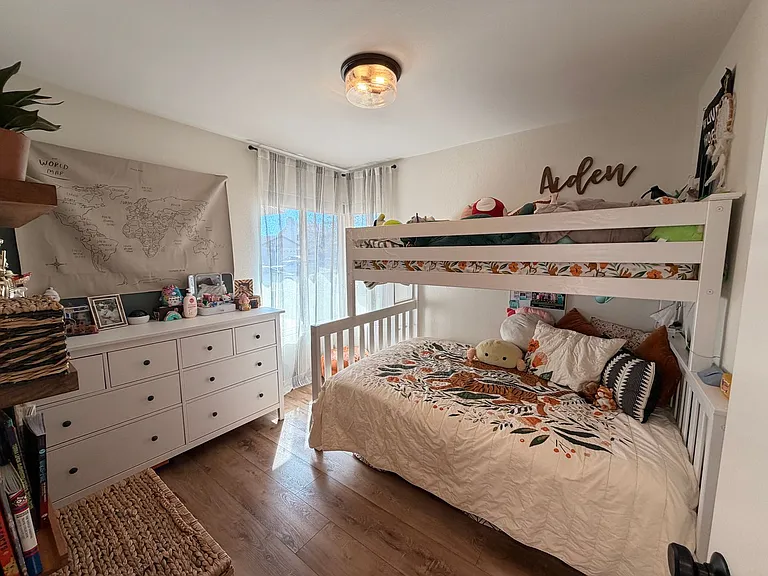 5255 Goldenridge Ct — Photo 22