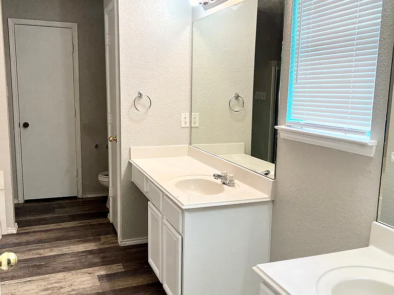 6800 Beaty St — Photo 10