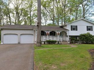 15 Old North Rd, Mountain Top, PA 18707