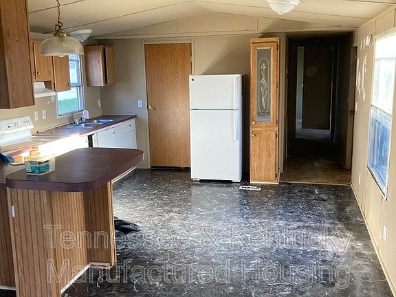 2nd image of 209 Cumberland Ln