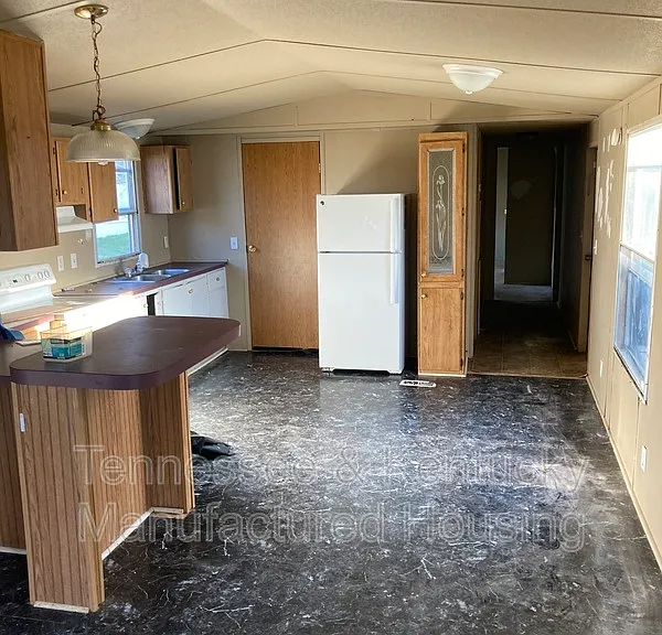 209 Cumberland Ln — Photo 2