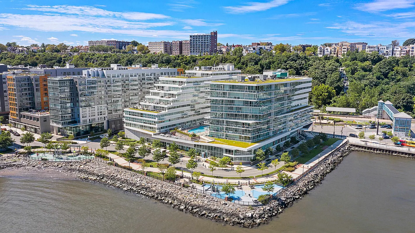 800 Avenue at Port Imperial 914