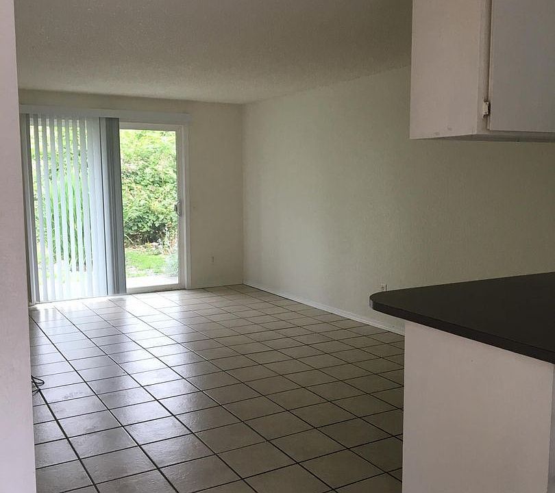 2nd image of 309 Union St APT 6
