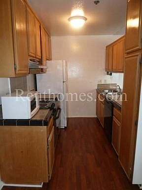 2nd image of 1225 Pacific Beach Dr Unit 3D