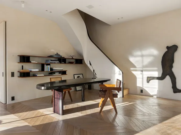 54 Bond Street PH image 2 of 30