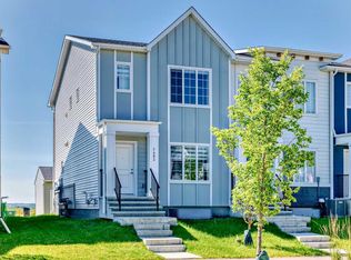 7403 202nd Ave SE, Calgary, AB T3S 0E8