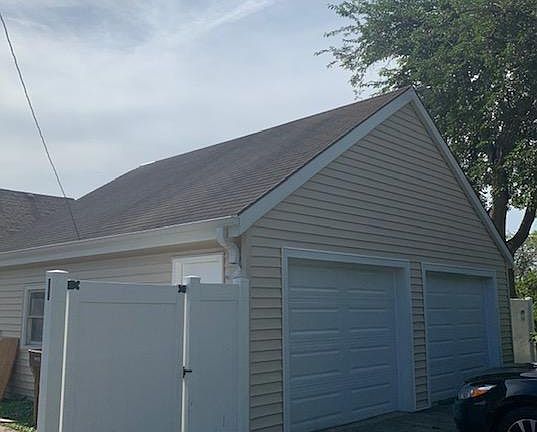 2nd image of 124 N Villa Ave
