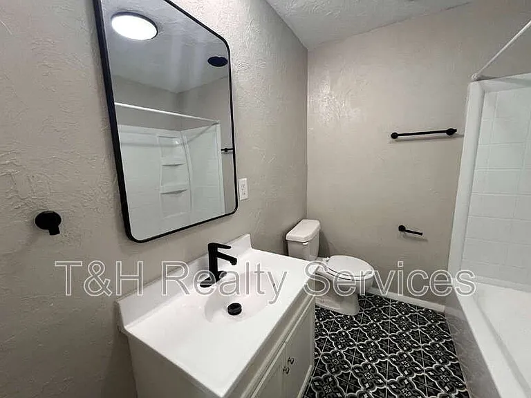 1607 Costello Dr — Photo 21