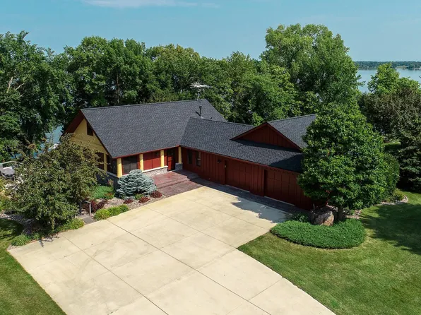 24912 Vista Rd, Hutchinson, MN 55350