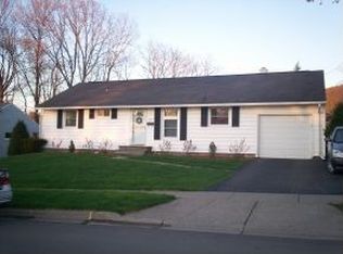 297 Woodlawn Dr, Vestal, NY 13850