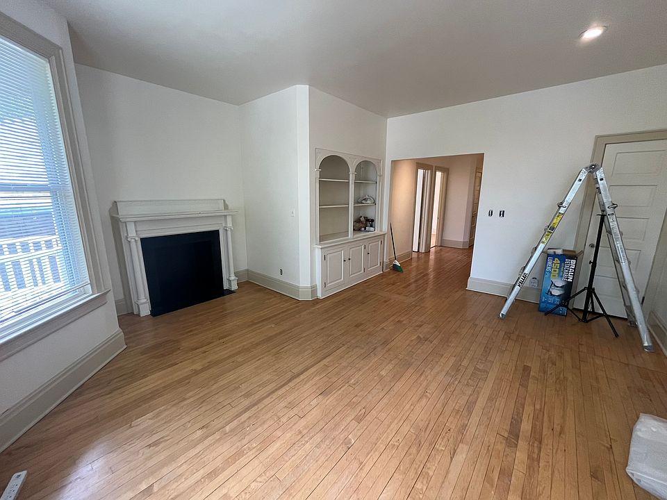 Decorative Mantle w/ Built-In