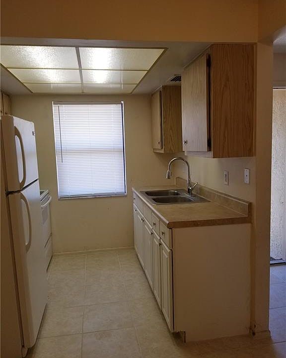 2nd image of 3707 SW Santa Barbara Pl