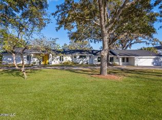 1372 Kensington Dr, Biloxi, MS 39530