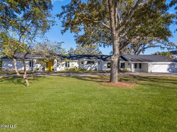 1372 Kensington Dr, Biloxi, MS 39530