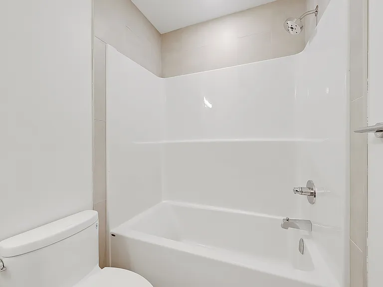 3408 37th St SW — Photo 14