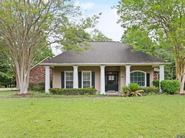 11231 Suncrest Ct, Baton Rouge, LA 70818