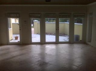 5830 Pine Tree Dr, Miami Beach, FL 33140