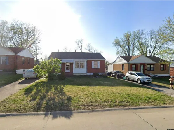 9835 Chesterton Dr, Saint Louis, MO 63123