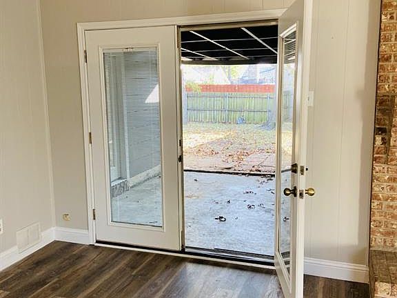 4th image of 2418 Richbrook Dr