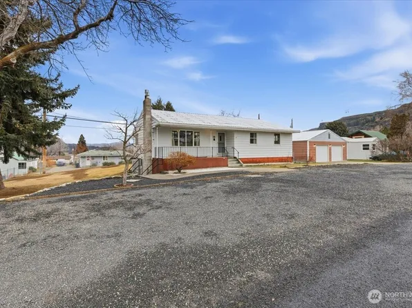 118 Washington Place, Electric City, WA 99123