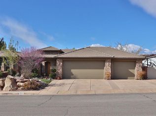 921 E Lori Ln, Washington, UT 84780